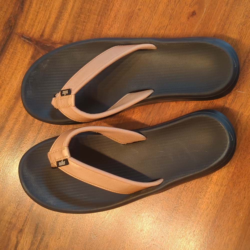 Nike women's flip flops, Rose Gold, Size 8